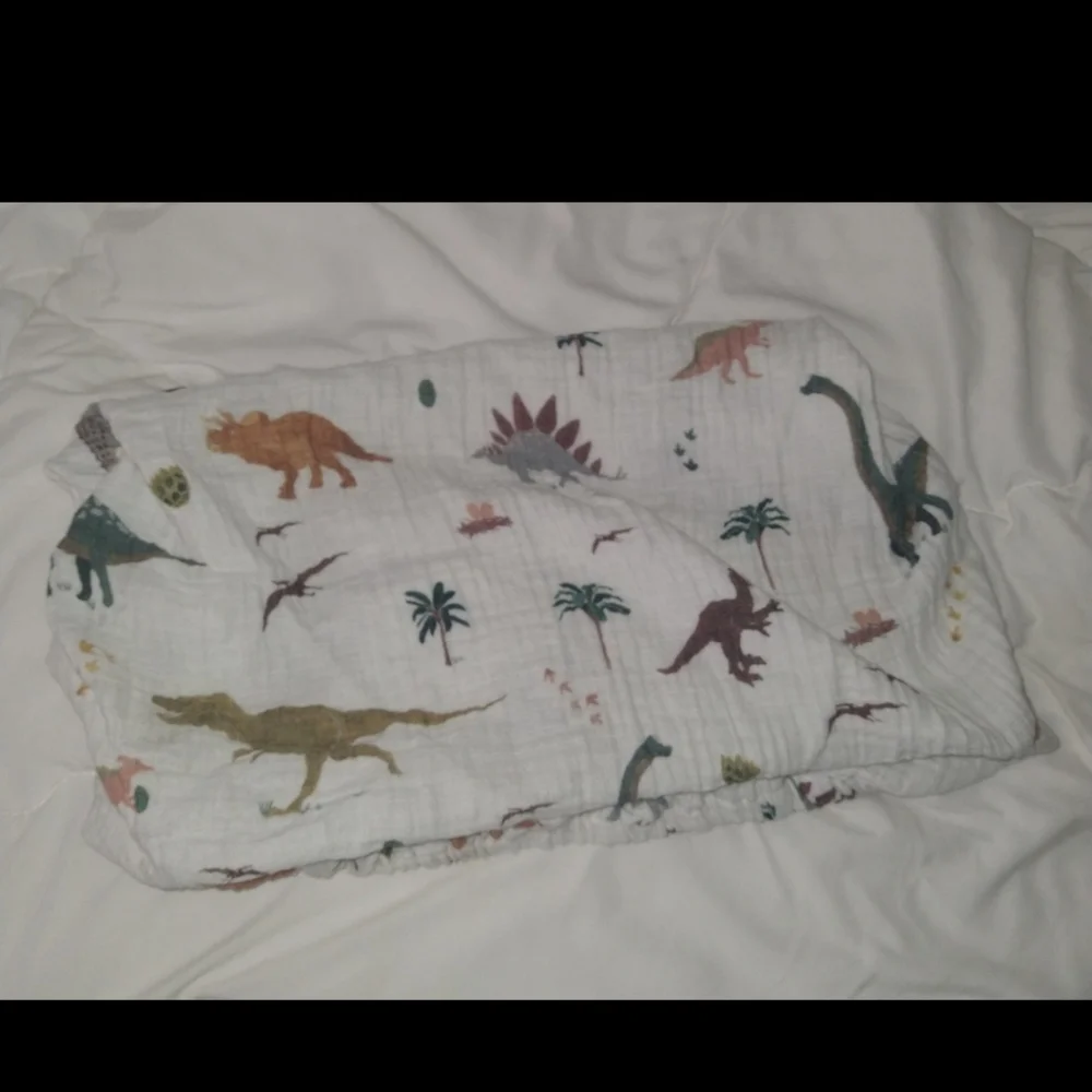 Red Brand Soft White Blanket